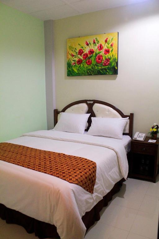 The Kresna Hotel Yogyakarta Room photo